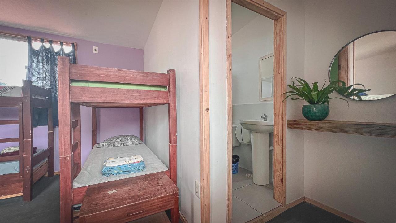 Compay Hostel Punta Del Diablo Rum bild